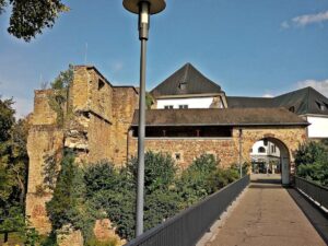 Burg Altleinigen