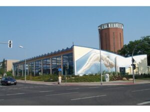 Schwimmhalle