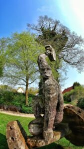 Skulpturengarten hinter dem Christinenhaus